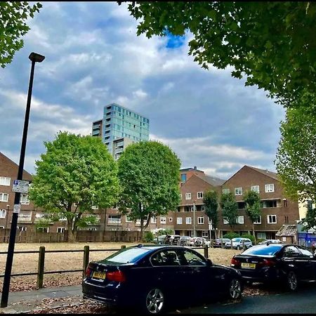 Lovely 2Br Suite In Bow, E3 London Eksteriør billede